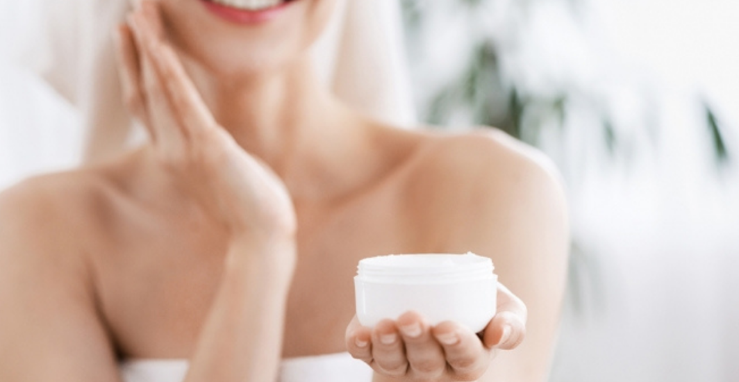 Soins-anti-age-au-colostrum-une-alternative-naturelle a-acide-hyaluronique​